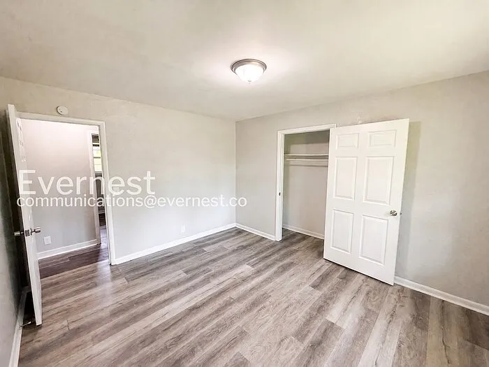 3318 Bonds Ave — Photo 9