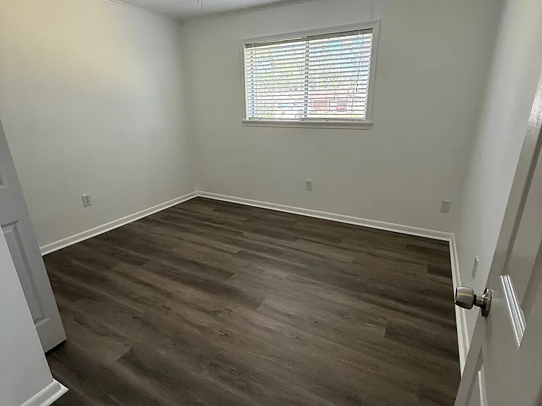 107 Sherry Dr — Photo 12