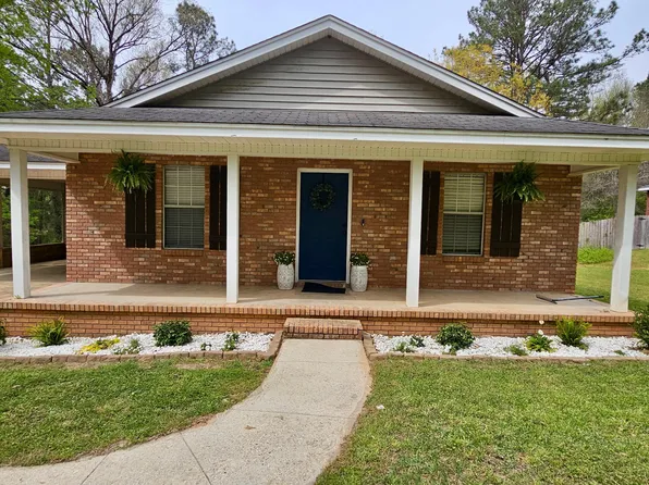 69 Fairview Dr, Petal, MS 39465