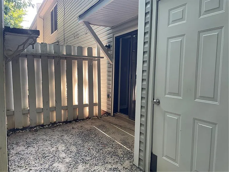 1524 Planters Ridge Ln — Photo 16