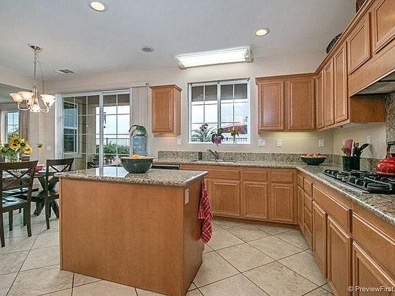 5th image of 1205 Parkview Dr