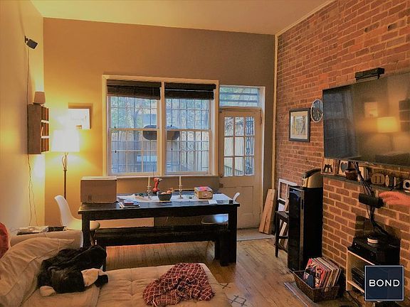 3rd image of 409 E 87th St APT D