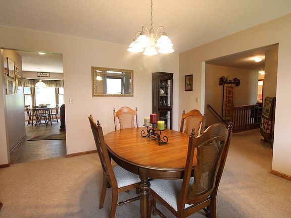 5th image of 2706 Deborah Dr