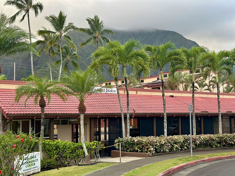 Windward Estates and the Koolau Mountains