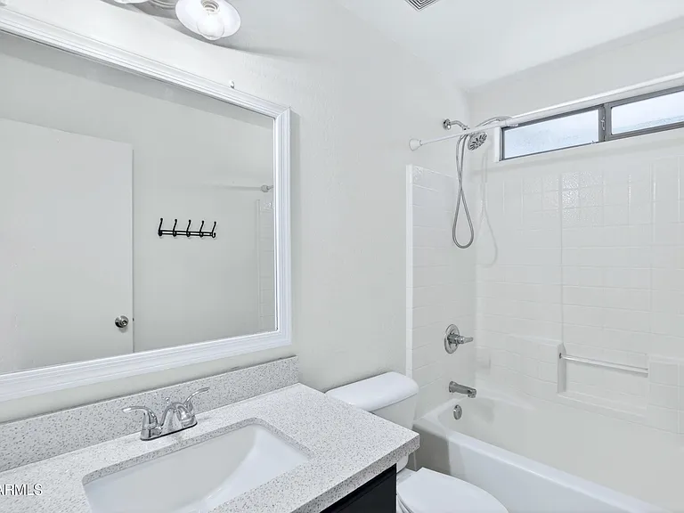 6550 S 44th Ave — Photo 25