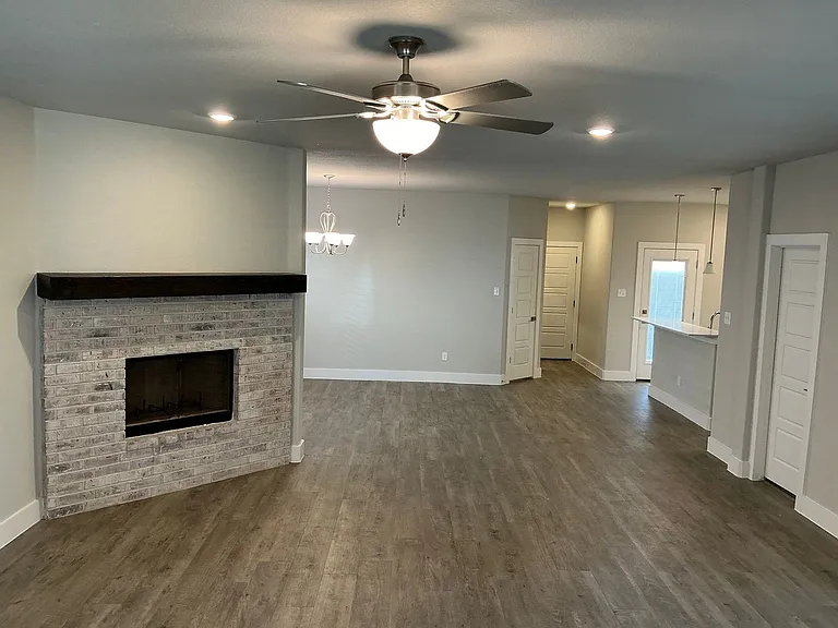 640 The Cottages Dr — Photo 15