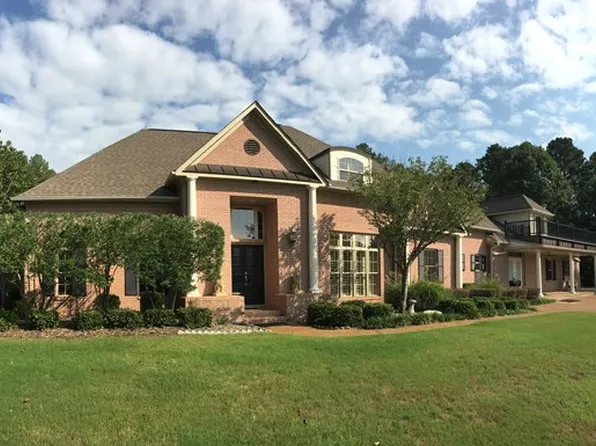 505 Woodland Hills Dr, Oxford, MS 38655