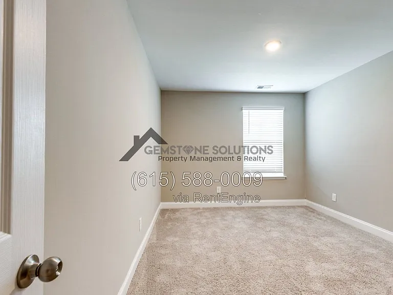 714 Hahn Ct — Photo 29