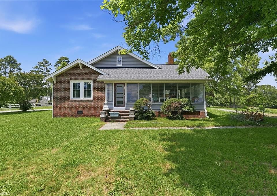 1st image of 5853 Riverdale Dr