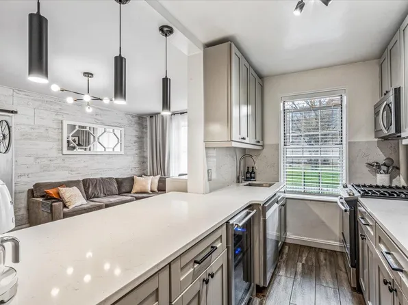 3015 Hobart Street #1C, Woodside, NY 11377