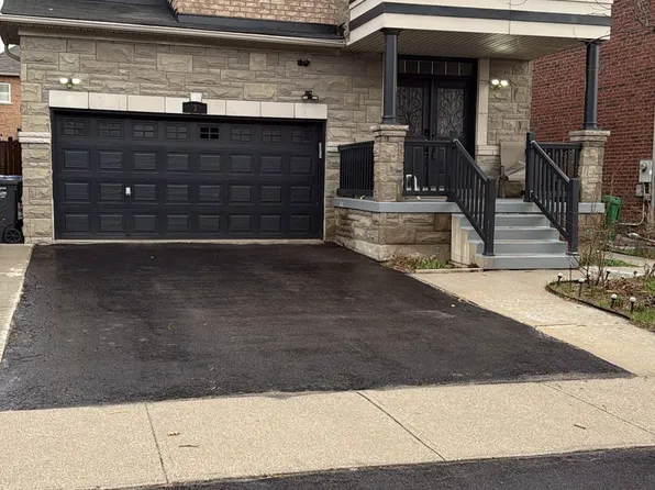 3 Beckenham Rd, Brampton, ON L6P 2L7