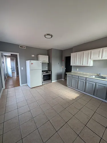 165 Lee Ave #2L Photo 1