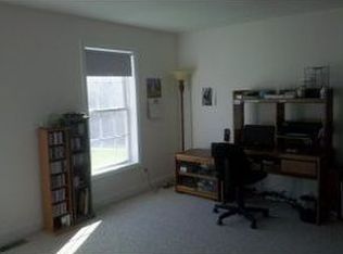 14 Pond Rd, Raymond, NH 03077