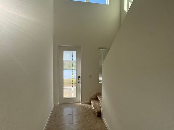 3rd image of 1041 Canfield Cir SE