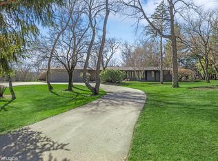 312 Ridge Rd, Barrington, IL 60010
