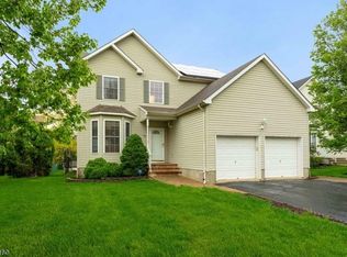 38 Elmara Dr, Bridgewater, NJ 08807