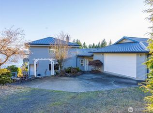 81 Seamount Dr, Brinnon, WA 98320