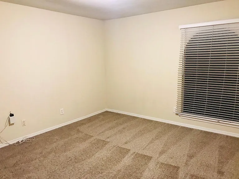 6501 Butterfield Ct — Photo 8