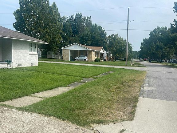 4th image of 512 N 8th St