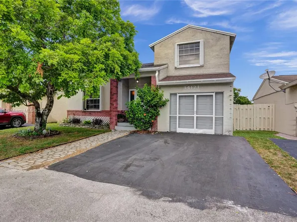14121 Langley Pl, Davie, FL 33325