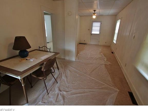 2nd image of 2509 Bell St
