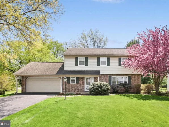 116 Pleasant View Dr, Lititz, PA 17543
