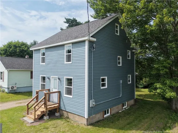 55 Queen St, Sussex, NB E4E 2A8
