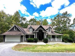 190 Timbertrail Rd, Wilkesboro, NC 28697