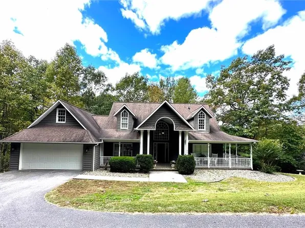 190 Timbertrail Rd, Wilkesboro, NC 28697