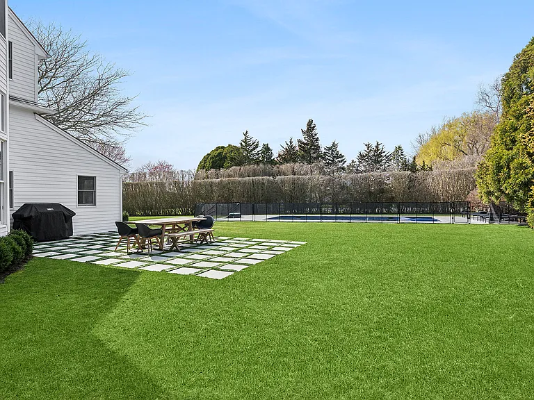 14 Swans Neck Ln — Photo 18
