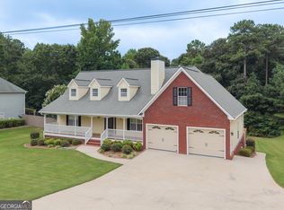 5485 Twin Oak Dr, Douglasville, GA 30135