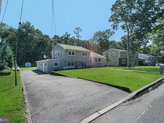 4th image of 40 Mitchell Dr