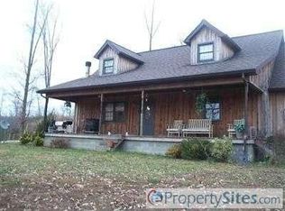 419 Old Stinking Creek Rd, Flat Lick, KY 40935