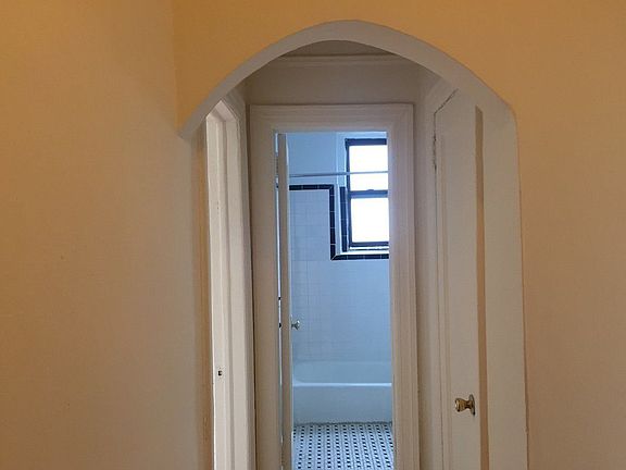 3rd image of 14431 41st Ave APT 4D