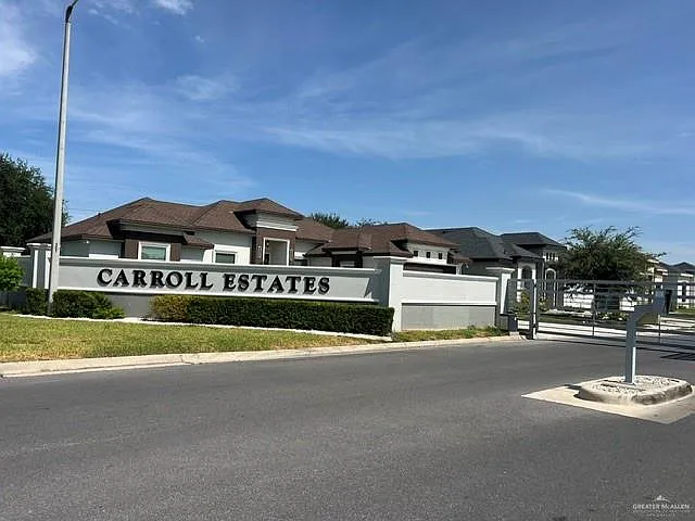 303 Paxton Dr — Photo 11
