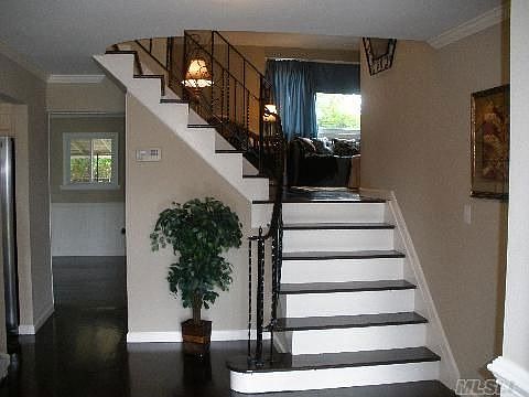 3rd image of 22 Caroline Ct