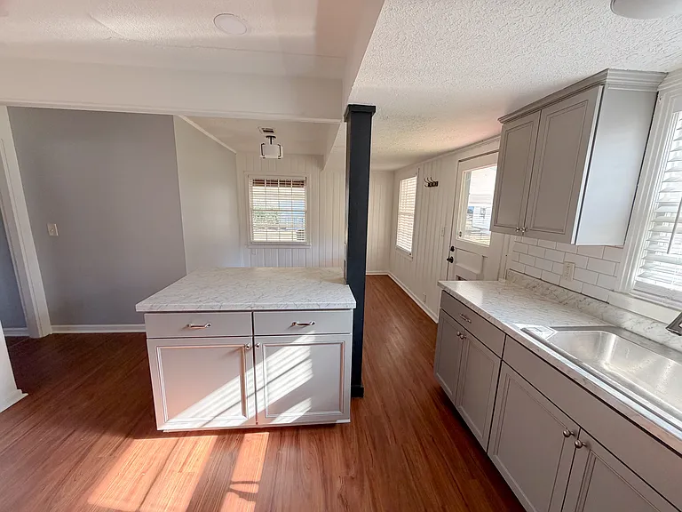6 Arlington Dr — Photo 8