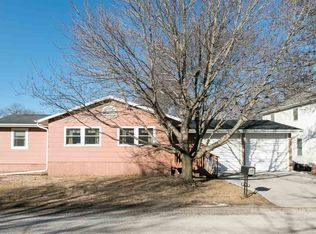 567 Howard Ave, Marengo, IA 52301