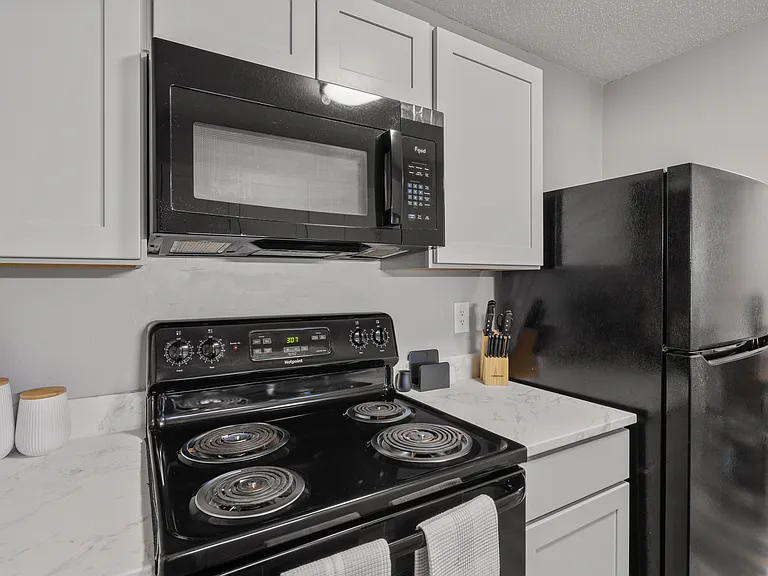 Blue Ridge Apartments — Photo 20