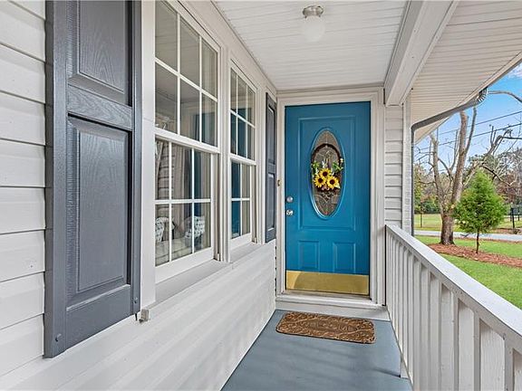4th image of 2003 Sherwood Dr SE