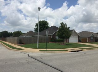 614 Topaz St, Lowell, AR 72745