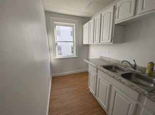 7 Mott St #1, Worcester, MA 01604