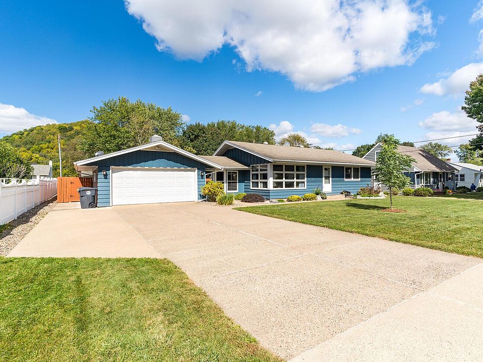 1st image of 4015 Riverview Dr