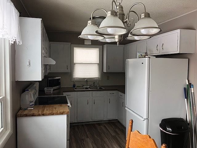 2nd image of 1107 E 30th Dr