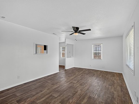 5th image of 815 Wilson Dr