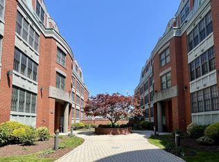 402 9th St APT E2K, Hoboken, NJ 07030