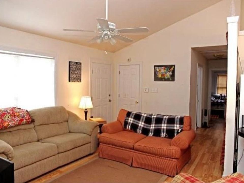 2nd image of 105 A St
