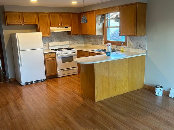 2nd image of 9 Janet Dr Unit 2