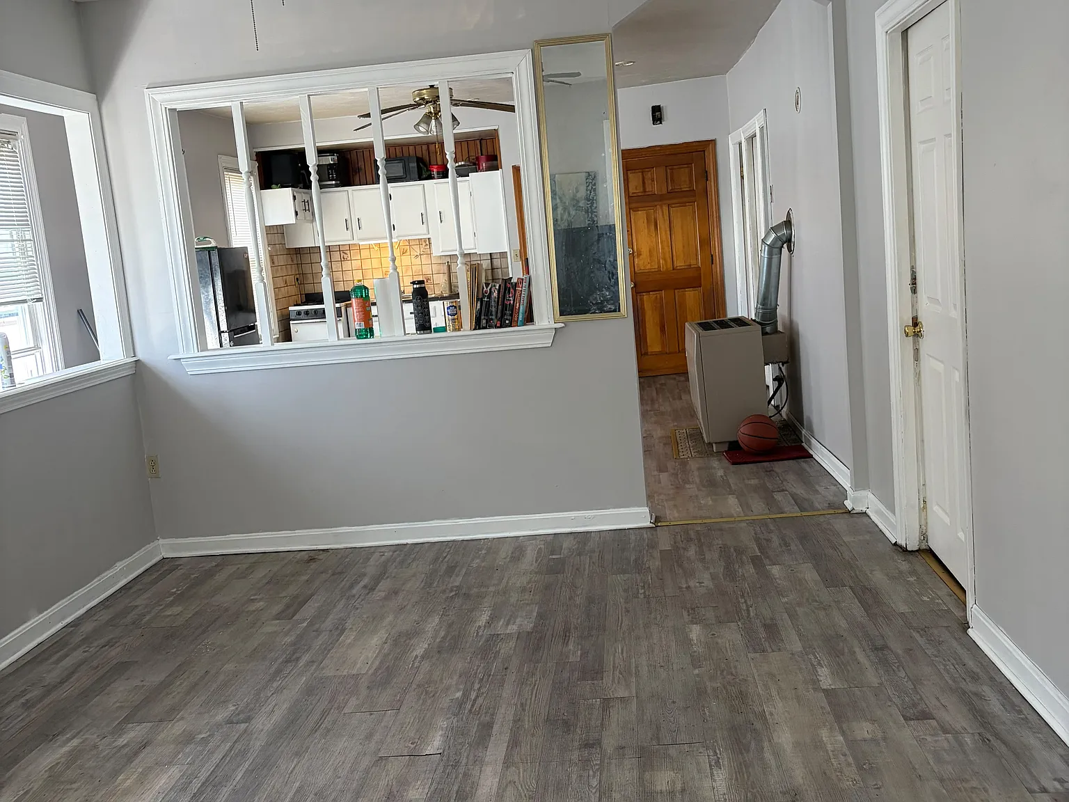 3 bed, 1250 sqft, $1,780 — Photo 2