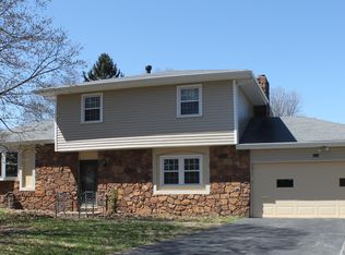 719 W Katella Ct, Springfield, MO 65807